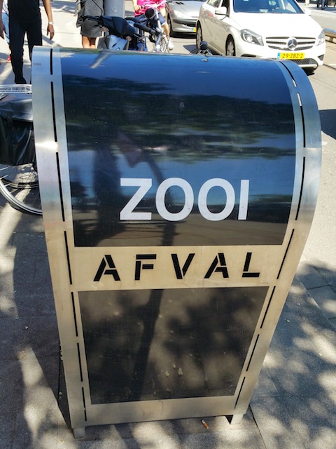 2873: Zooi-afval