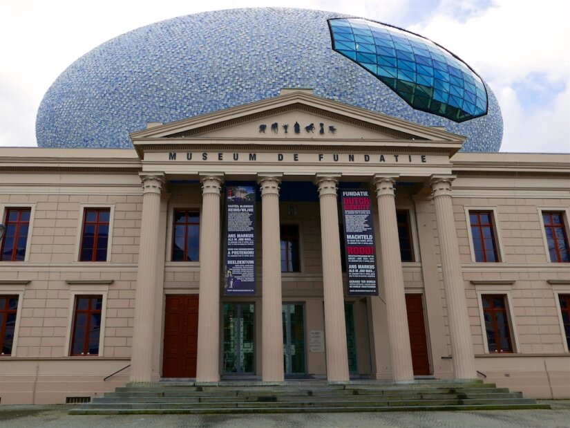 3126: Museum met ei
